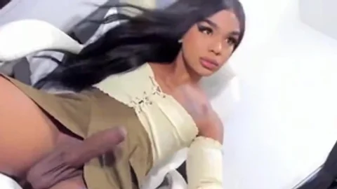 sheboy Ladyboy Jerking webcam