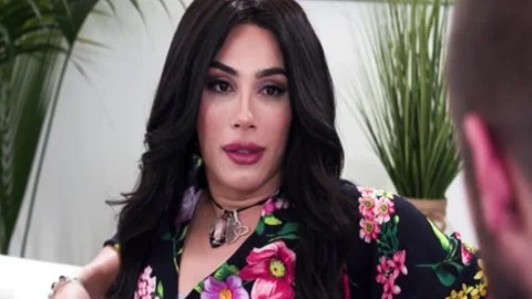 Trans gal Wants Her neighbor