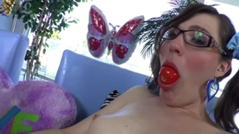 Trans Sexual Angel: Handjob european brunette Stefani Special