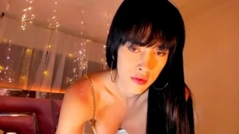 Natural shemale Playing Her ramrod With Her Audience