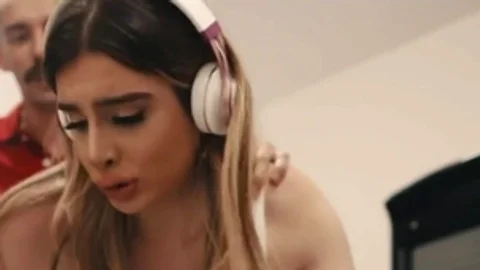 Pervert Stepdad Licks And bareback bonks His TS Stepdaughter