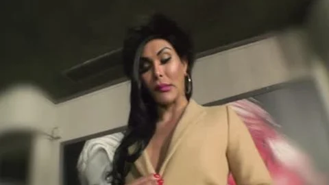 Beatrice Andrade Fills Her villein's butthole With bare pound!